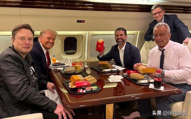 火了特朗普向马斯克再次伸出橄榄枝AG真人网页今年感恩节这张照片(图1)